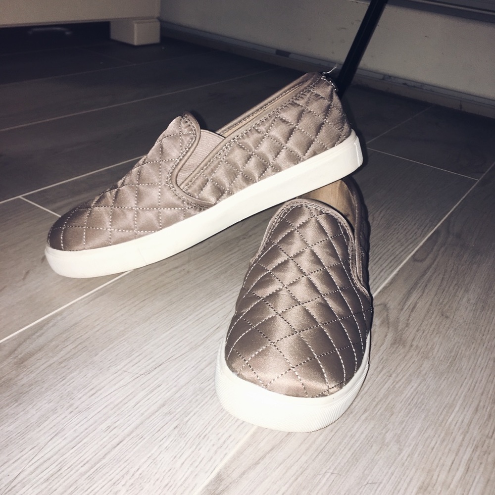 PATTERNED FLATS